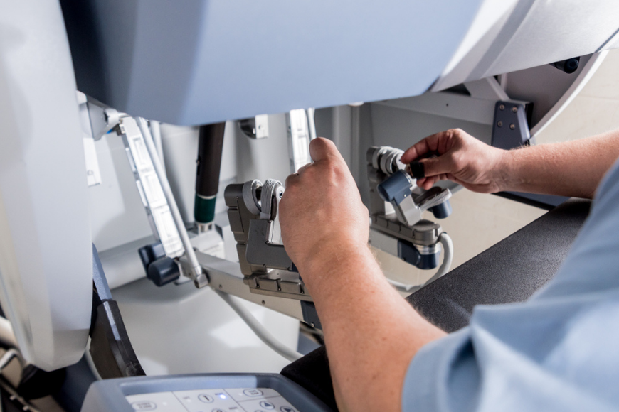 Mediclinic City Hospital Robotics Surgery Team in Dubai Mediclinic City Hospital Robotics Surgery Team in Dubai